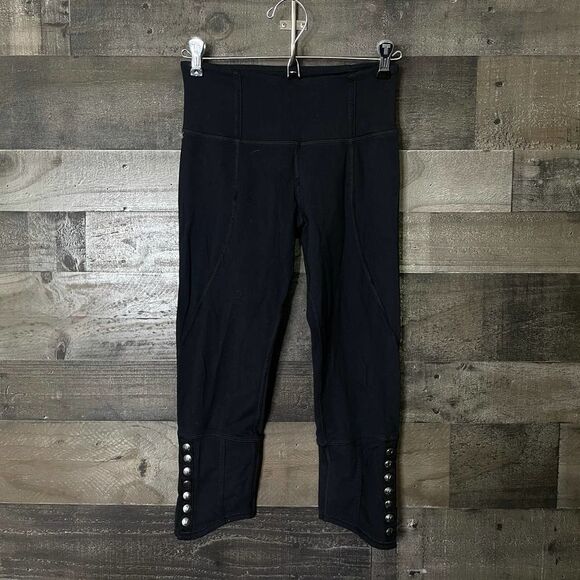 Lululemon Snap Me Up Crop 4 - Picture 1 of 3